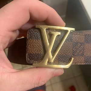 Luis Vuitton belt